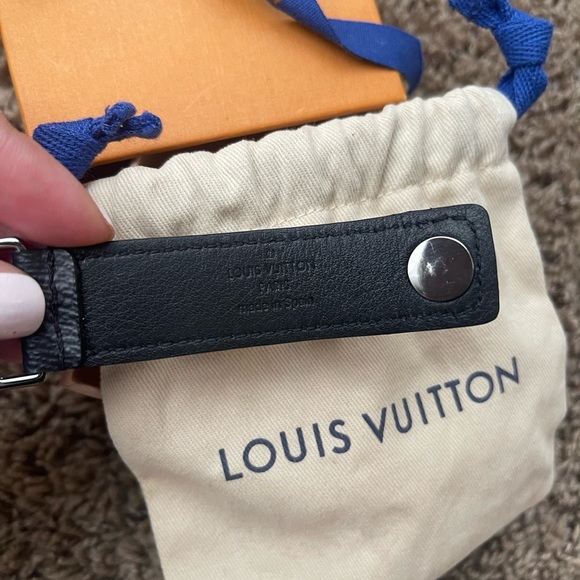 LOUIS VUITTON Hockenheim Bracelet Eclipse Monogram Eclipse Size 17 - Picture 9 of 10